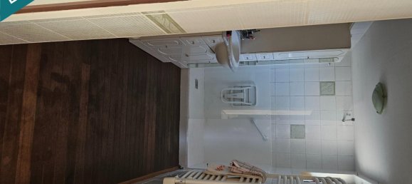 Adosado de 2 dormitorios en Lens, France No. 242815 5