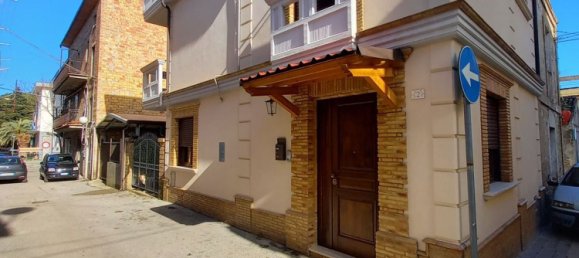 7 rooms Villa in San Salvo, Italy No. 256931 4