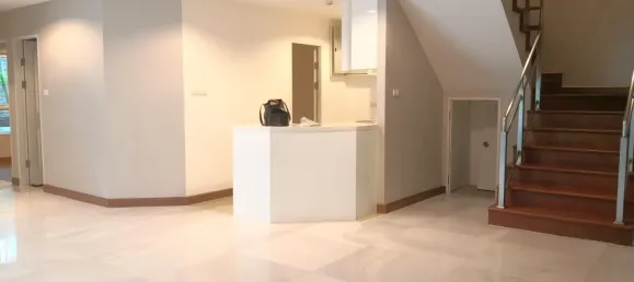 شقة 5 غرف نوم في Huai Khwang, Thailand رقم 72588 2