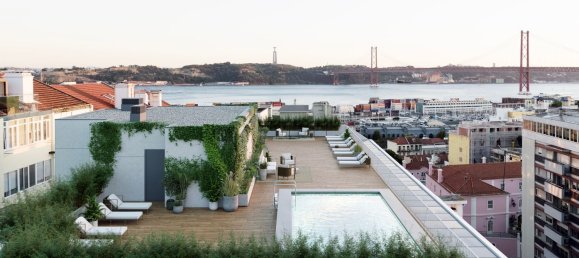 107m² Building in Lisbon, Portugal No. 30942 4