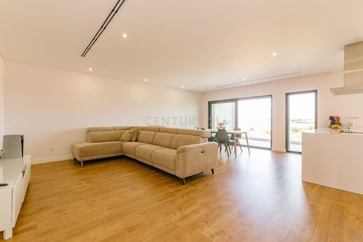 4 bedrooms Duplex in Montijo, Portugal No. 137124