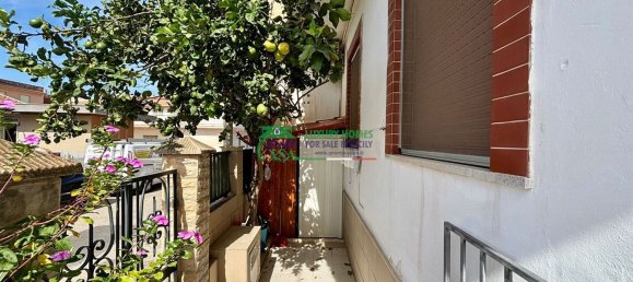 Apartamento de 3 dormitorios en Santa Croce Camerina, Italy No. 355681 3