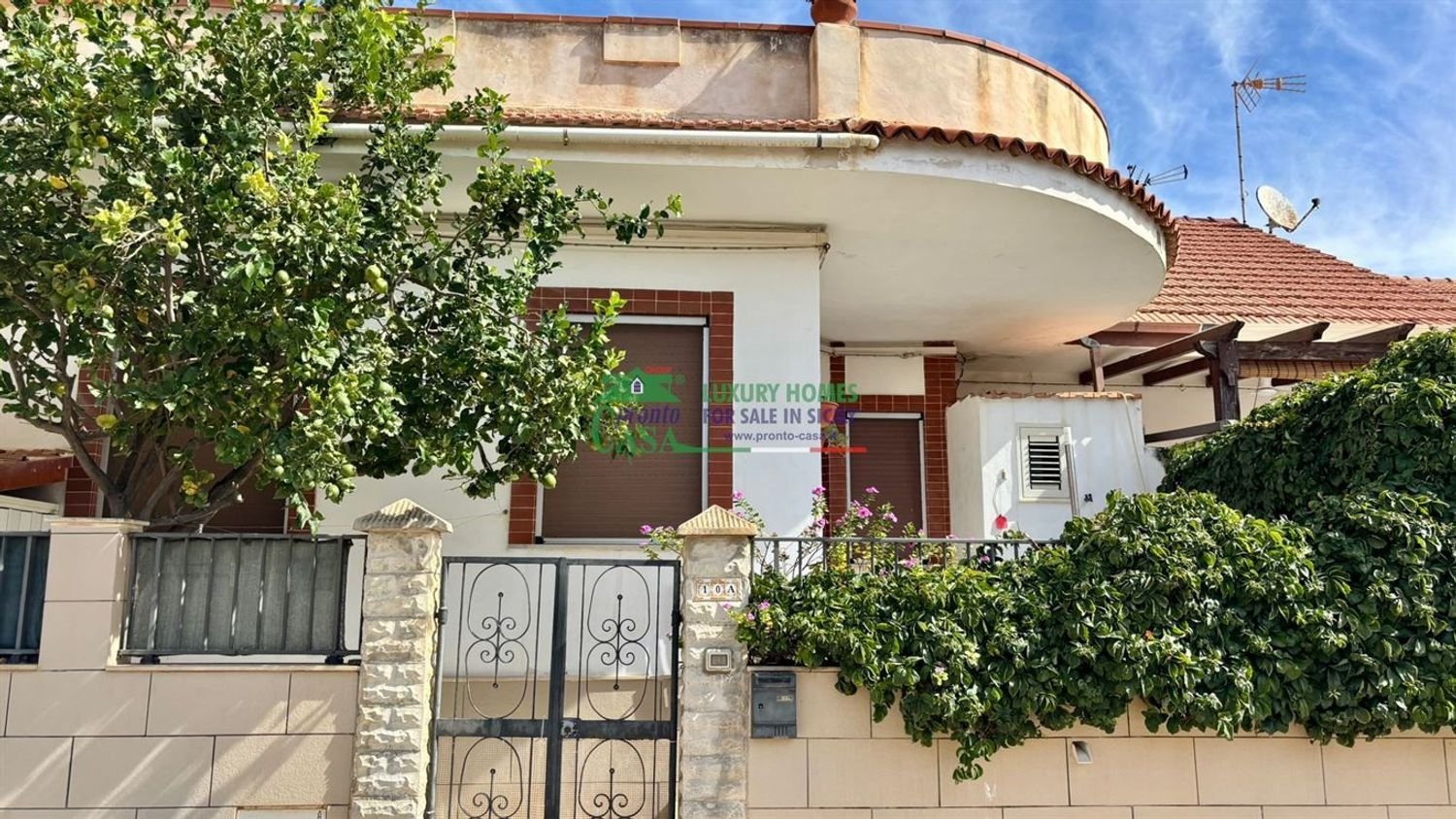 Apartamento de 3 dormitorios en Santa Croce Camerina, Italy No. 355681