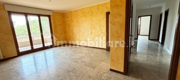 Квартира с 2 спальнями в Пьеве Эмануэле, Италия № 147428 4