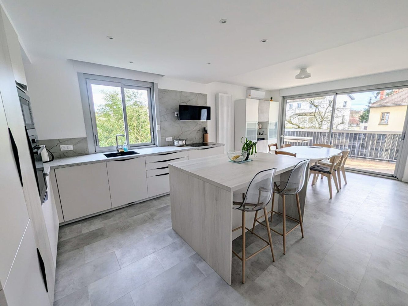 2 غرف نوم شقة في Bourg-en-Bresse, France رقم 271874