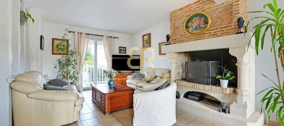 5 bedrooms House in Quincy-sous-Senart, France No. 172616 12