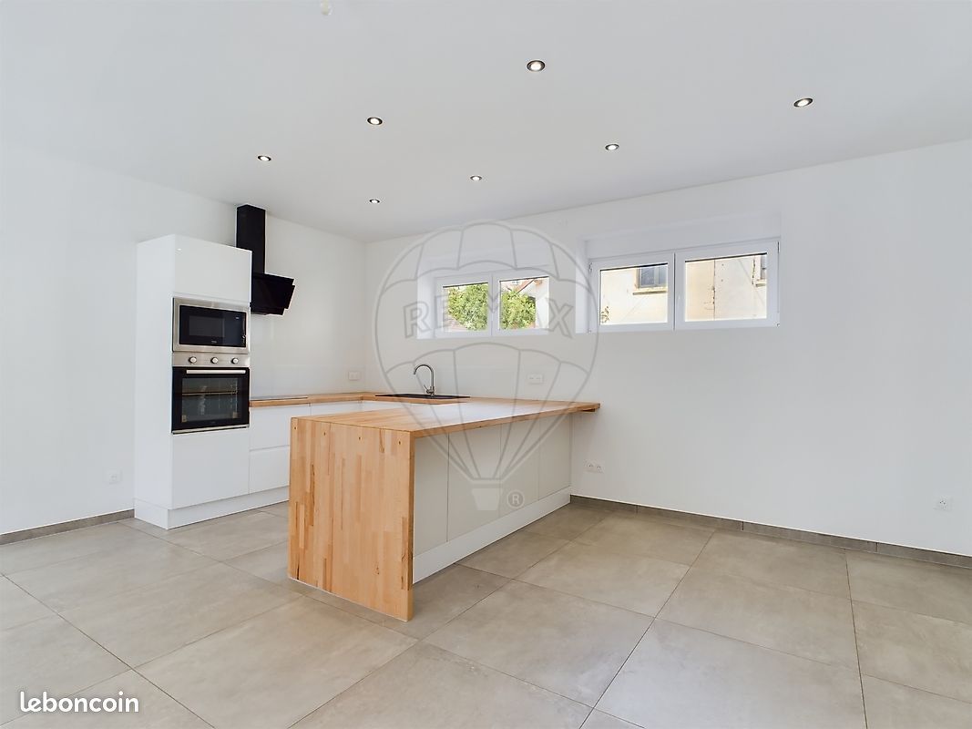 Дом с 2 спальнями в Сольн, Франция № 157008