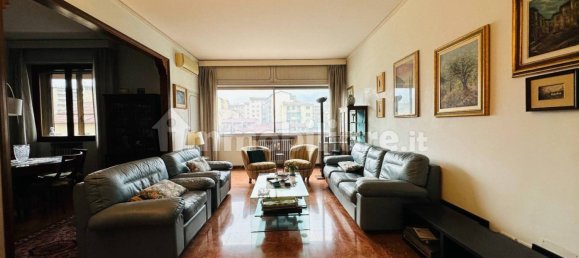 3 bedrooms Apartment in Florence, Italy No. 375710 2