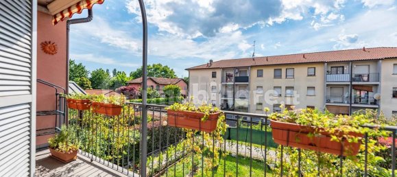 3 bedrooms Apartment in Garbagnate Milanese, Italy No. 307093 6