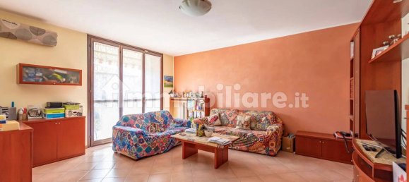 3 bedrooms Apartment in Garbagnate Milanese, Italy No. 307093 2