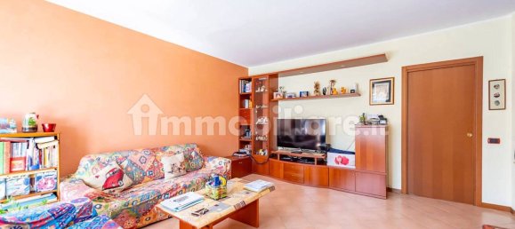 3 bedrooms Apartment in Garbagnate Milanese, Italy No. 307093 4