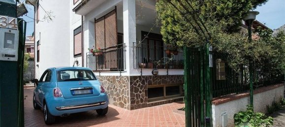 3 bedrooms Villa in Palermo, Italy No. 114940 4