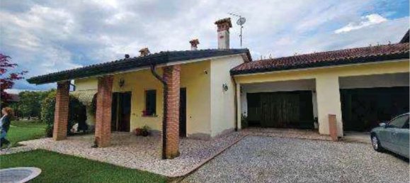 4 rooms House in Piombino Dese, Italy No. 187790 44