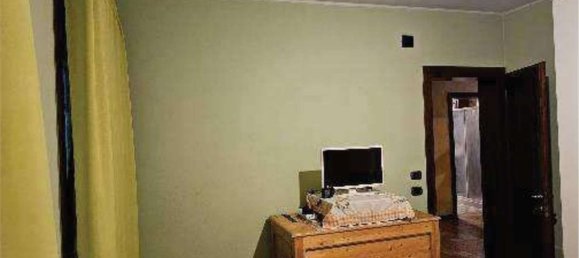 4 rooms House in Piombino Dese, Italy No. 187790 8