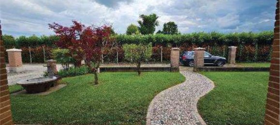 4 rooms House in Piombino Dese, Italy No. 187790 47