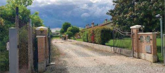 4 rooms House in Piombino Dese, Italy No. 187790 14