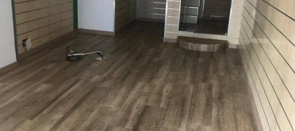 100m² Commercial property in Leon, Spain No. 125002 4