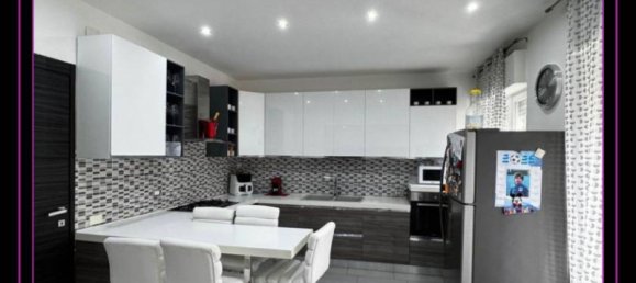 3-Zimmer Gebäude in Lentini, Italy, Nr. 190903 7