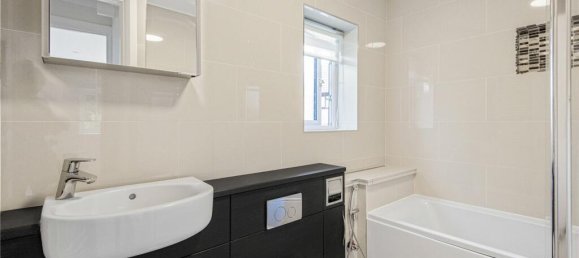 4 bedrooms House in Cockfosters, United Kingdom No. 6632 22