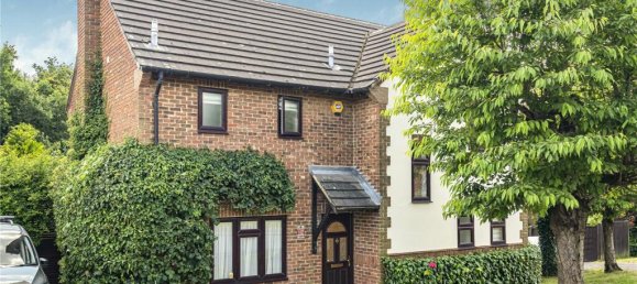 4 bedrooms House in Cockfosters, United Kingdom No. 6632 2