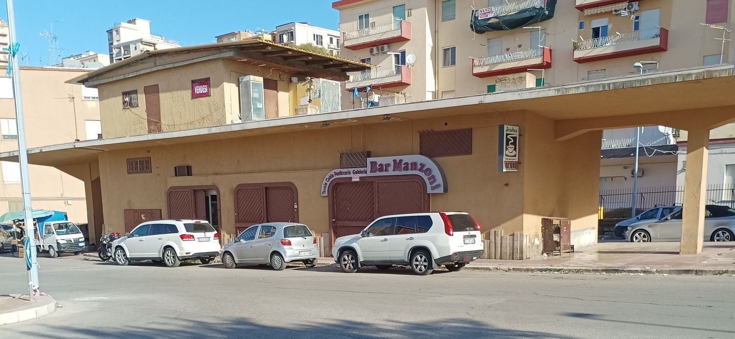 Propriété commerciale à Agrigento, Italy 450m² No. 256033