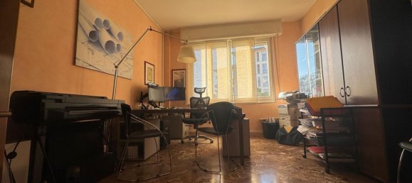 4 rooms Apartment in Florence, Italy No. 40602 10