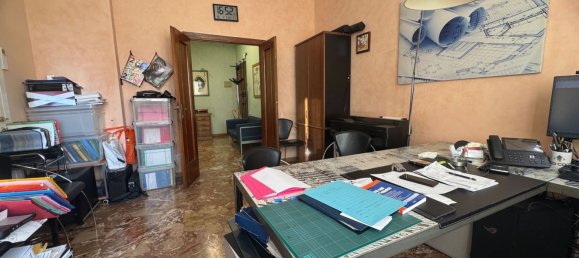 4 rooms Apartment in Florence, Italy No. 40602 7