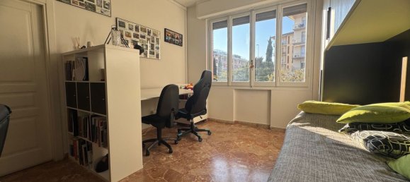 4 rooms Apartment in Florence, Italy No. 40602 4