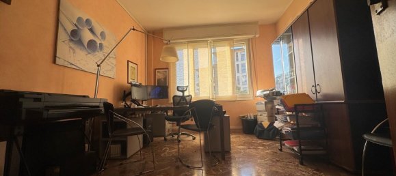 4 rooms Apartment in Florence, Italy No. 40602 16