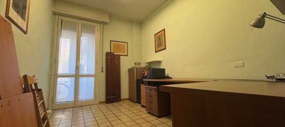 4 rooms Apartment in Florence, Italy No. 40602 9