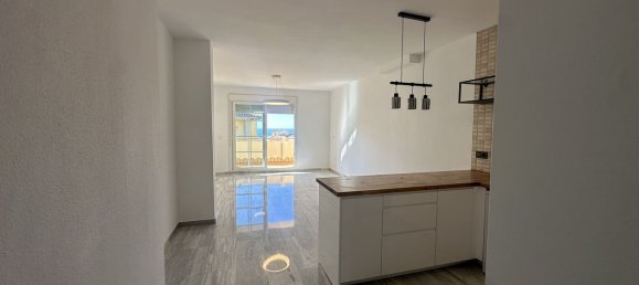Apartamento de 3 dormitorios en Marbella, Spain No. 33744 26