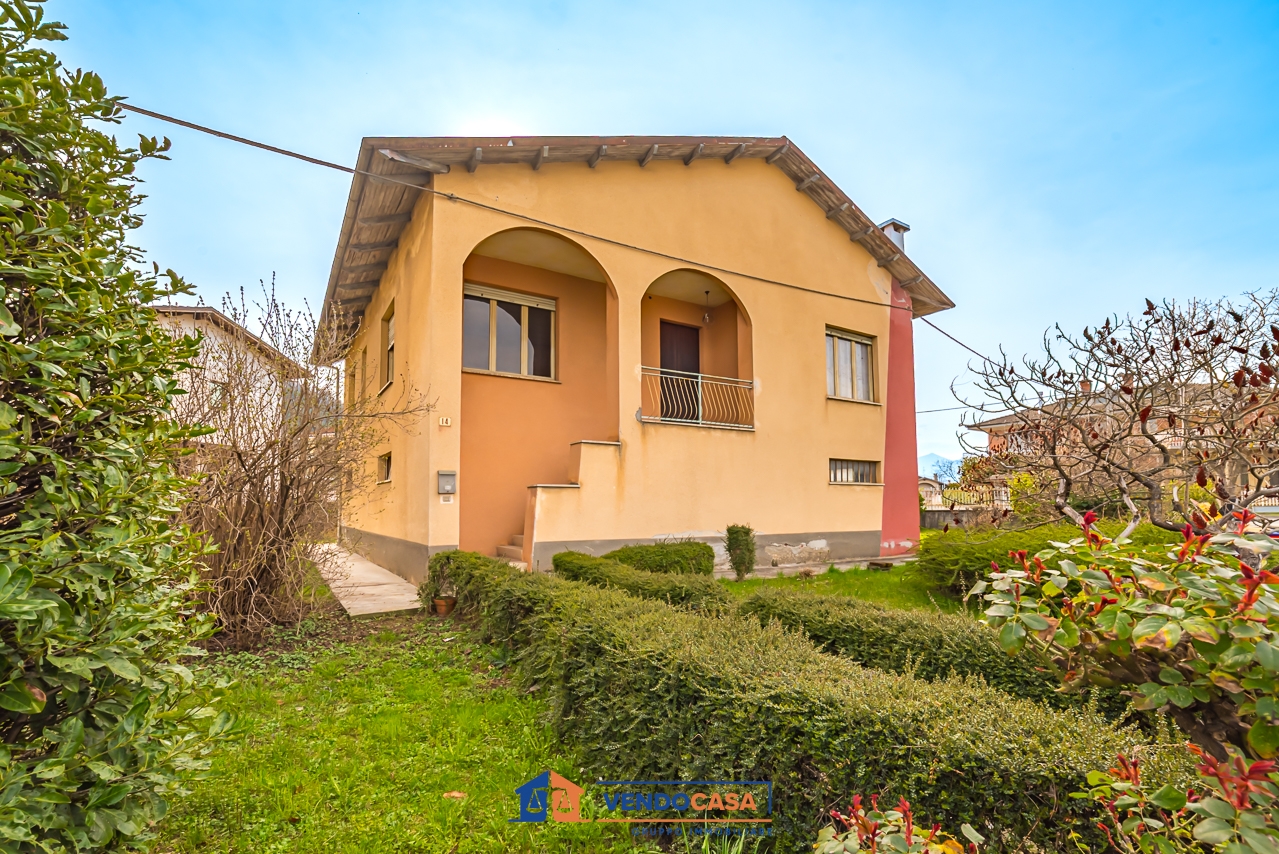 Casa de 5 divisões em Dronero, Italy N.º 14725