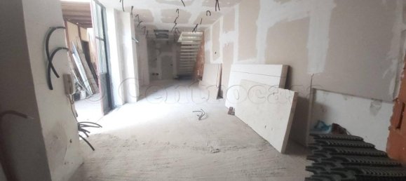 Casa de 2 divisões em Magenta, Italy N.º 170537 6