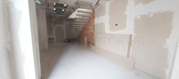 Casa de 2 divisões em Magenta, Italy N.º 170537 5