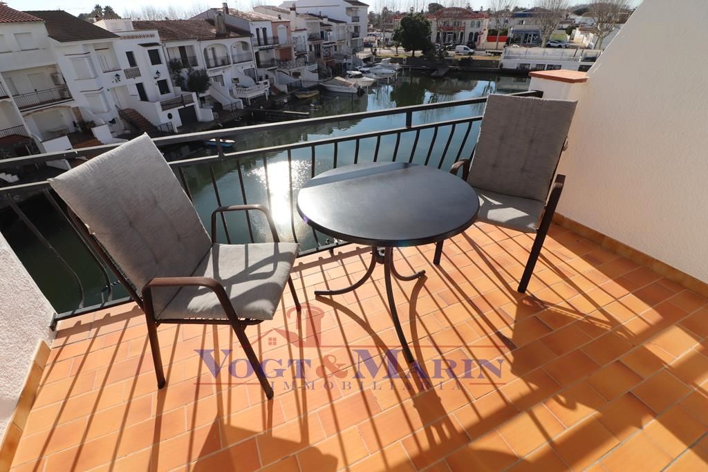 Apartamento de 1 dormitorio en Empuriabrava, Spain No. 228875