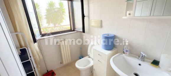 2-Zimmer Büro in Stornara, Italy, Nr. 177974 3