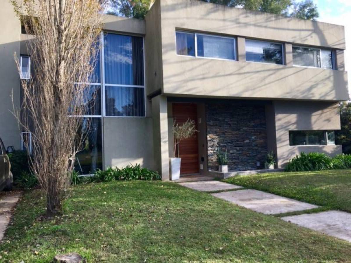 3 bedrooms House in Escobar, Argentina No. 99274