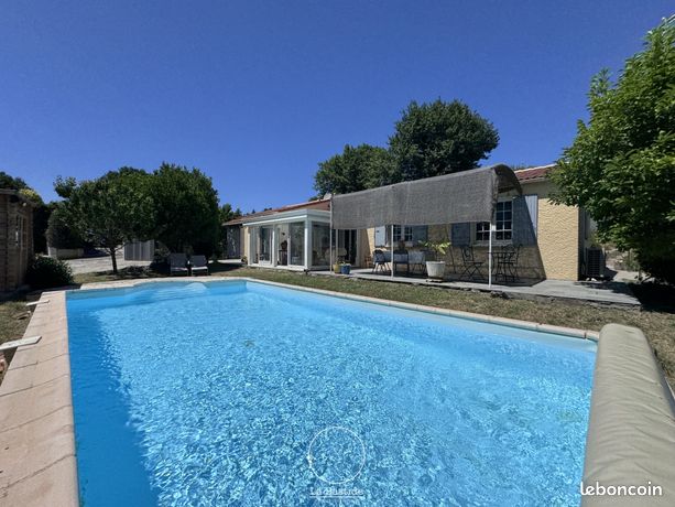 Замки и поместья с 4 спальнями в Монбуше-сюр-Жаброн, Франция № 301939