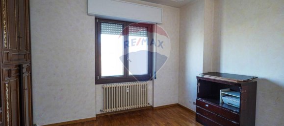 4-salle Appartement à Bottanuco, Italy No. 12829 18