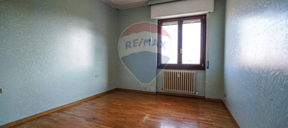 4-salle Appartement à Bottanuco, Italy No. 12829 22