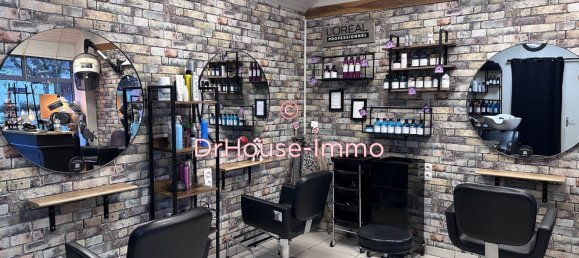 40m² Commercial property in Arthon, France No. 55369 3