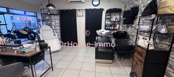 40m² Commercial property in Arthon, France No. 55369 12