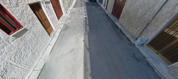 103m² Commercial property in Canosa di Puglia, Italy No. 302739 5