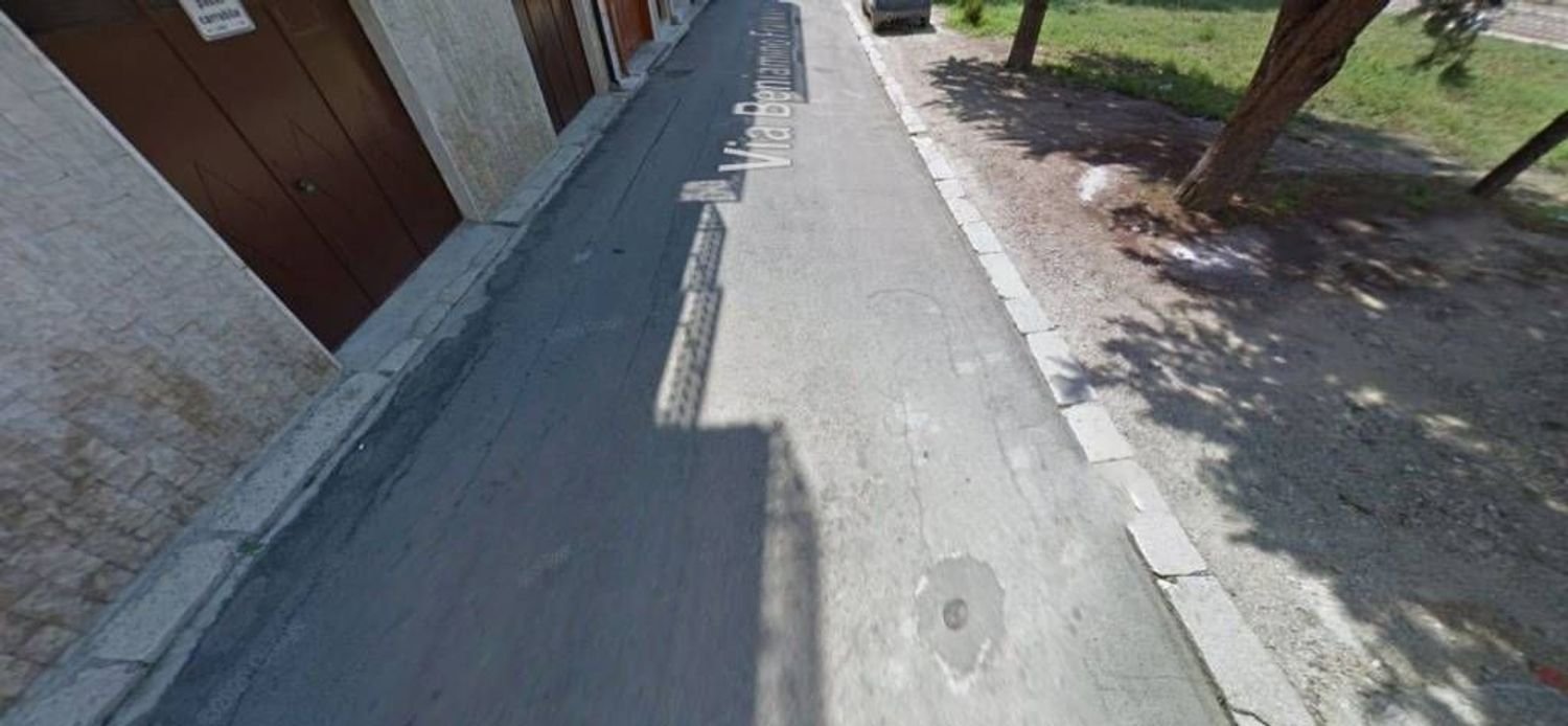 103m² Commercial property in Canosa di Puglia, Italy No. 302739