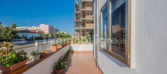 3 bedrooms Villa in Chioggia, Italy No. 288689 3