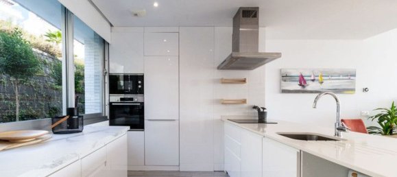 Villa de 3 dormitorios en Estepona, Spain No. 57754 10