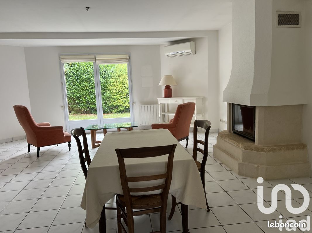 Casa de 5 divisões em Rochecorbon, France N.º 220264