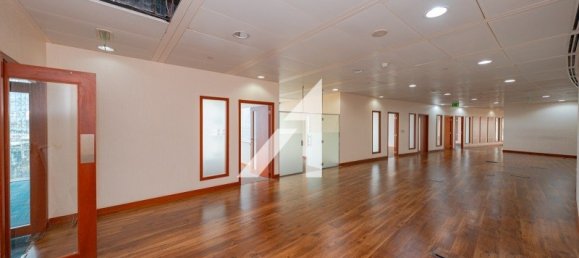 Oficina en Dubai, UAE 415.6 m² No. 55688 13