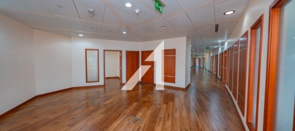 Oficina en Dubai, UAE 415.6 m² No. 55688 11