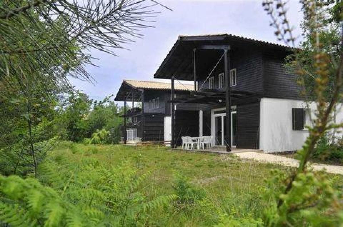 2 bedrooms House in Gironde, France No. 22236